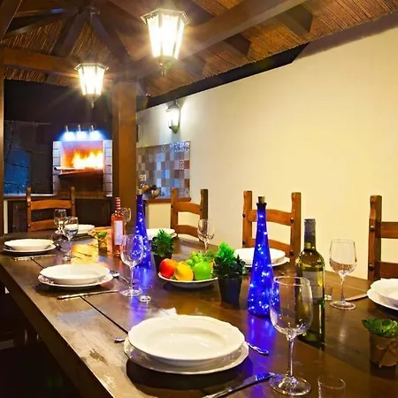 In Playa Blanca Sleeps 10 With Pool Air Con And Wifi Playa Blanca (Lanzarote)