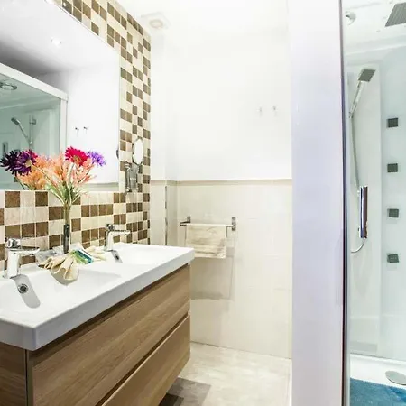 Willa In Playa Blanca Sleeps 10 With Pool Air Con And Wifi *