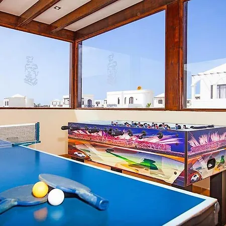 In Playa Blanca Sleeps 10 With Pool Air Con And Wifi * Playa Blanca (Lanzarote)